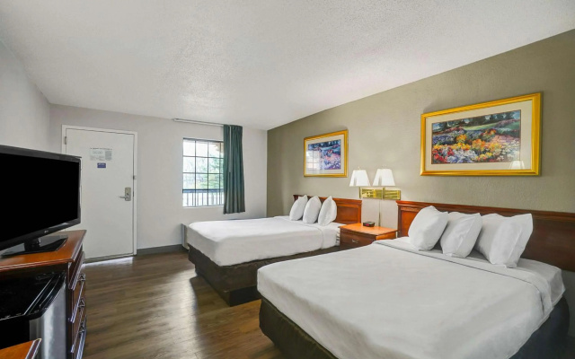 Motel 6 Lester, PA - Philadelphia Airport