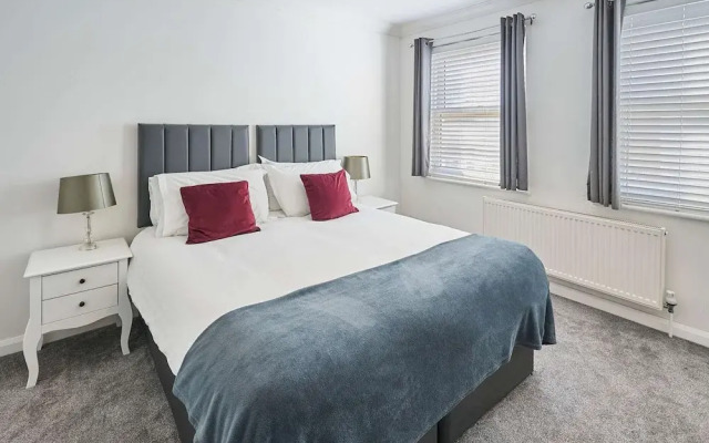 Host Stay Farm Road