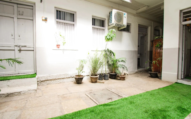 OYO 41090 Homi House