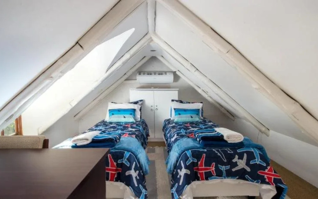 Quainton Guest Lodge
