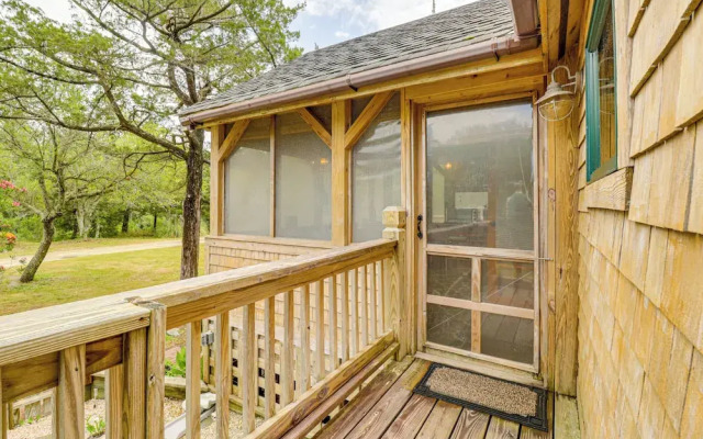 Hot Tub Haven: Creekside Cabin in Frisco!