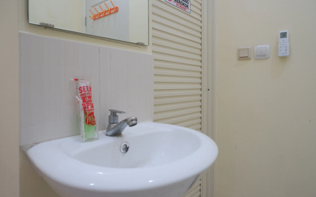 RedDoorz Near Tugu Muda Semarang