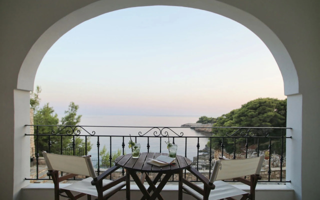 Yalis Hotel