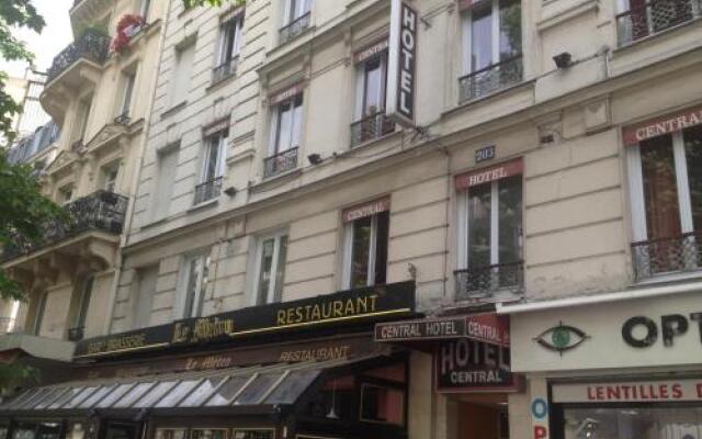 Central Hotel вид на фасад
