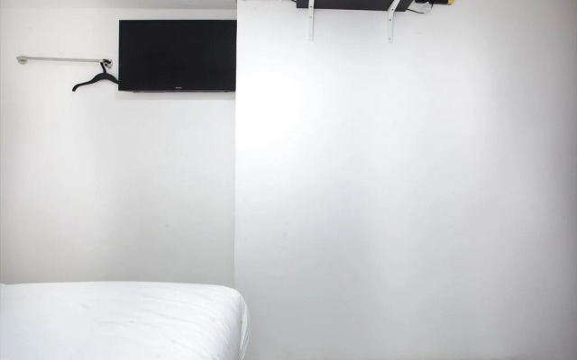 Everest Hotel by OYO Rooms