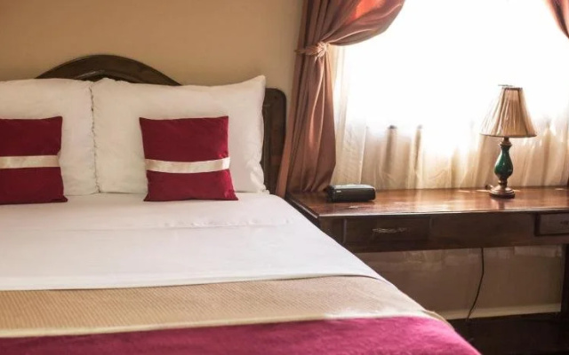La Bellota Hotel
