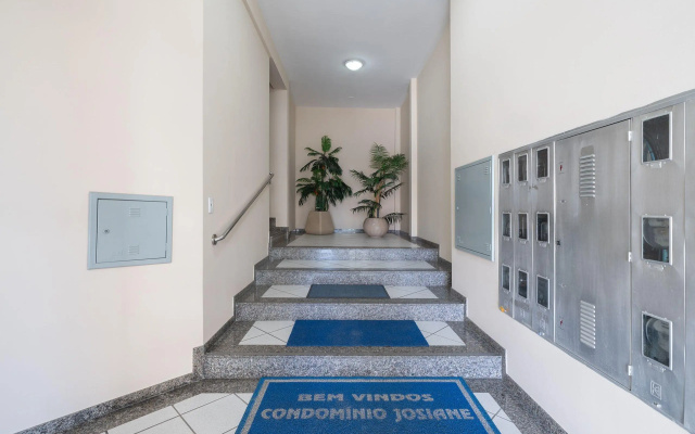 Apto a 1 quadra da Meia Praia em Itapema RJO201