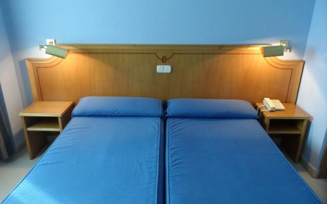 Hotel  Rey Arturo Burgos