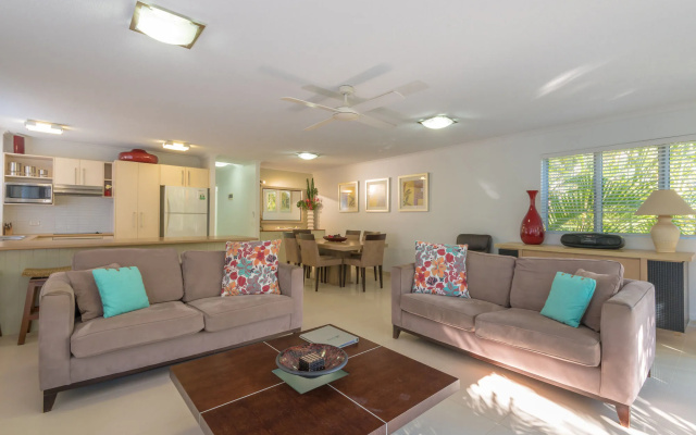 Noosa Outrigger Beach Resort
