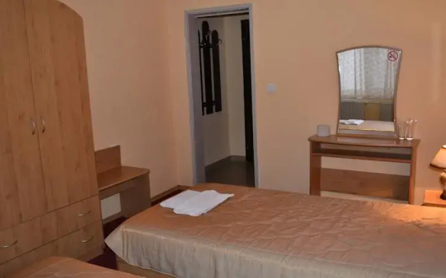 Druzhba Hotel