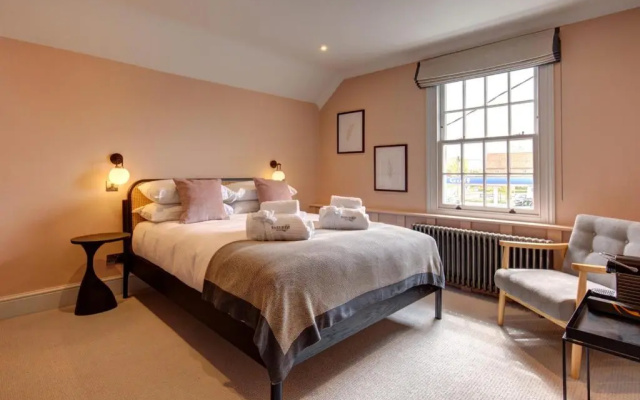 The Railway Hotel by Barefoot Retreats