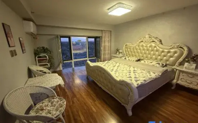 Yiran Loft Homestay (Zhongwei Xiangyang Pedestrian Street)