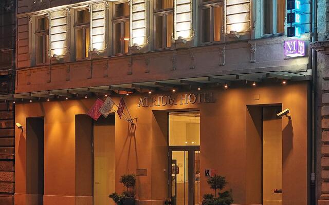 Отель Atrium Fashion Hotel Венгрия, Будапешт - 4 отзыва об отеле, цены и фото номеров - забронировать отель Atrium Fashion Hotel онлайн вид на фасад