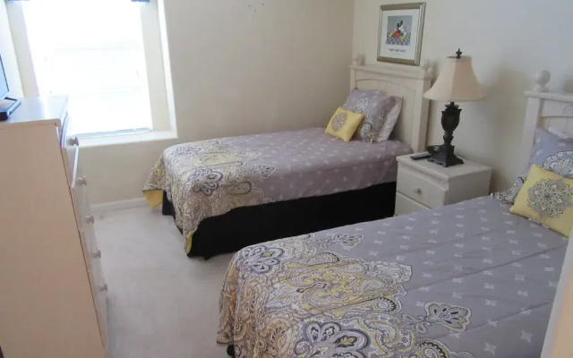 R1 Glenbrook 5 bed / 4 Bath