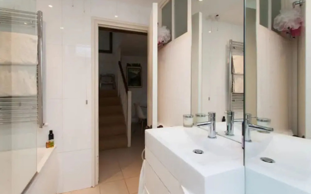 1 Bedroom House in Whitechapel