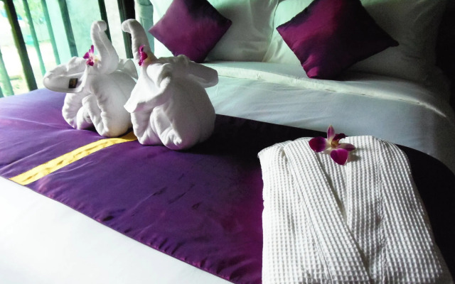 Maneetel Krabi Beachfront