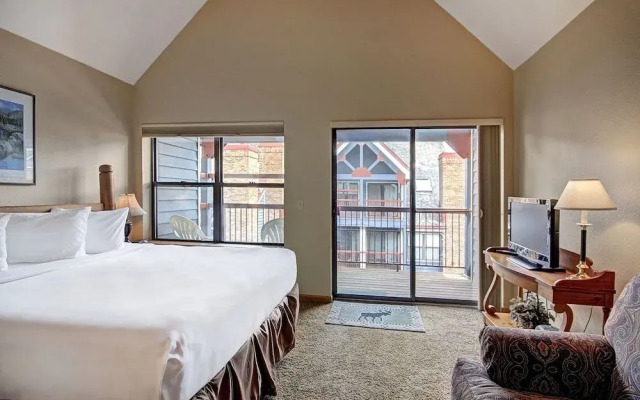 River Mnt Lodge W323