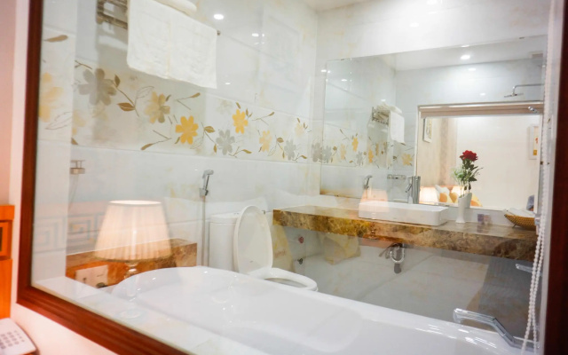 Nu Hoang Hotel