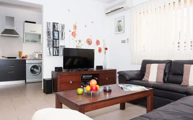 Natalie Villa CL 41
