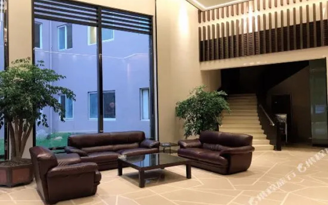 Homeinn Fairyland Hotel (Linhai Yintaicheng)