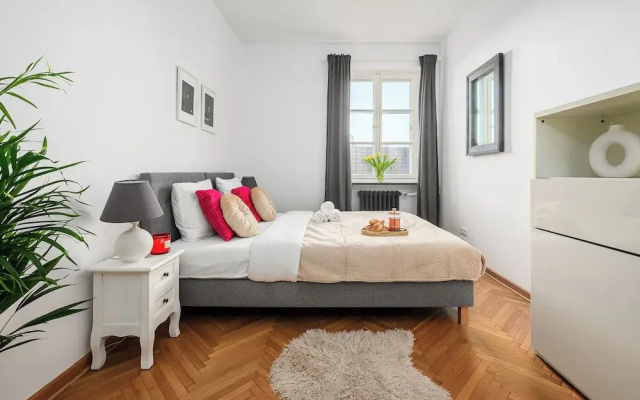 Lumina 3room apart near the Royal Castle.