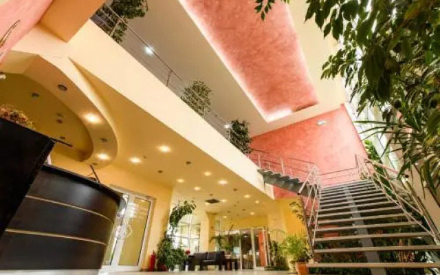 Hotel Torontal