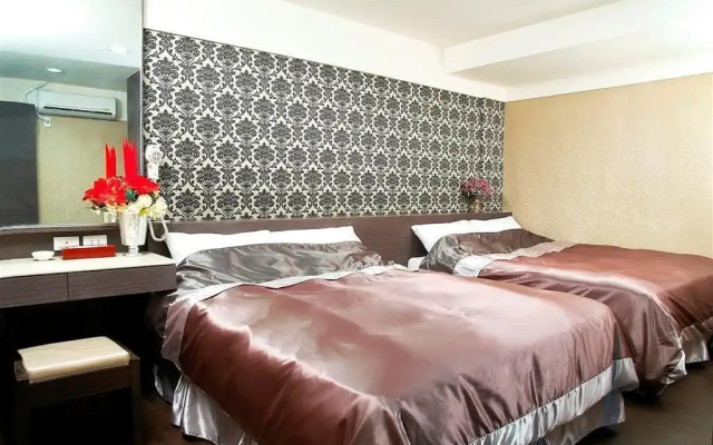 Happy Hotel