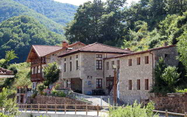 Отель Albergue Turistico Briz вид на фасад