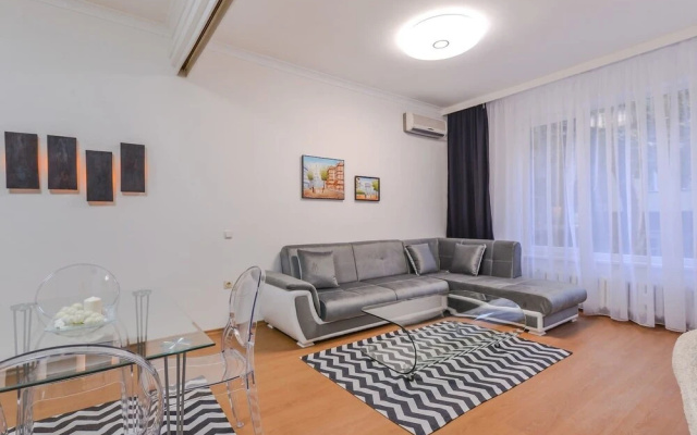 FM Deluxe 2-BDR Apartment - Sweet Home