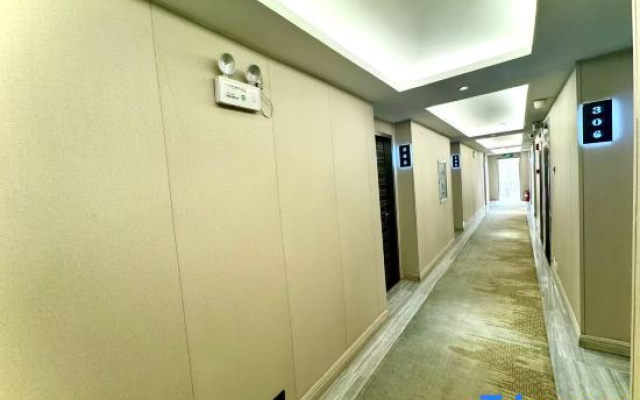 Buttonwood Fashion Hotel