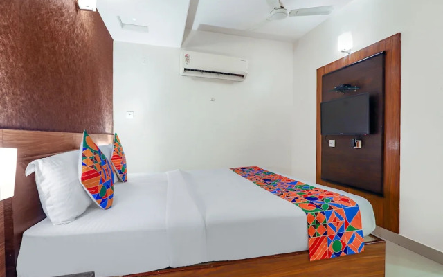 Fabhotel Nera Regency