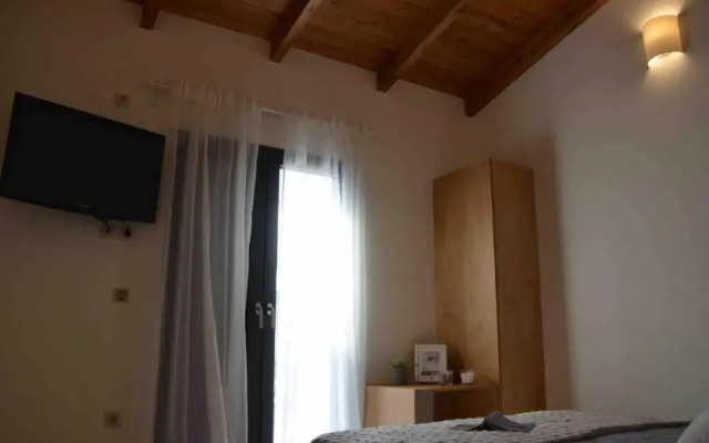 pikralida house (πικραλίδα)