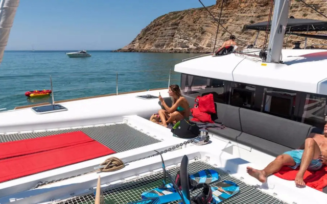 Lufinha Yacht Charter