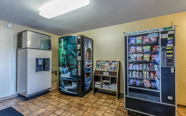 Days Inn by Wyndham La Crosse