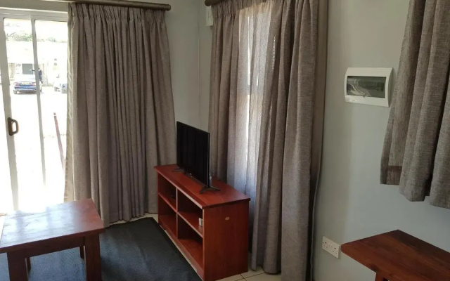 Tlou Safari Lodge
