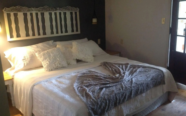 Columbia Gardens Winery and Grape Escape Guesthouse