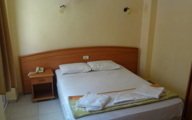 Cleopatra Icaria Apart Hotel