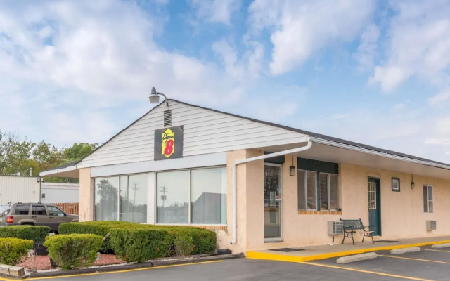 Super 8 Centerville-Richmond