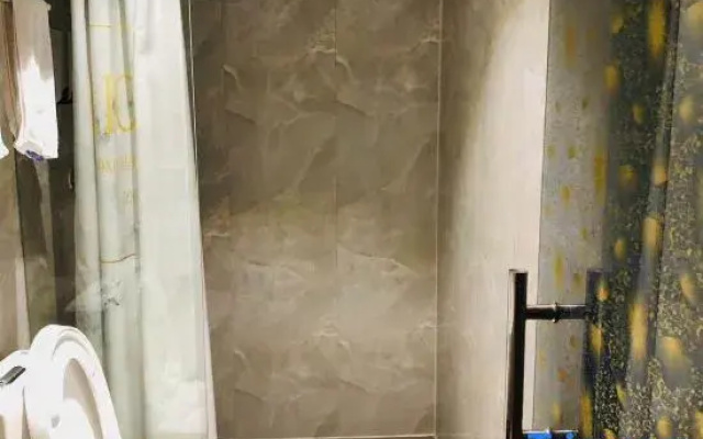 Jinhao Hotel (Shanghai Hongqiao Airport Hangzhong Road Subway Station)