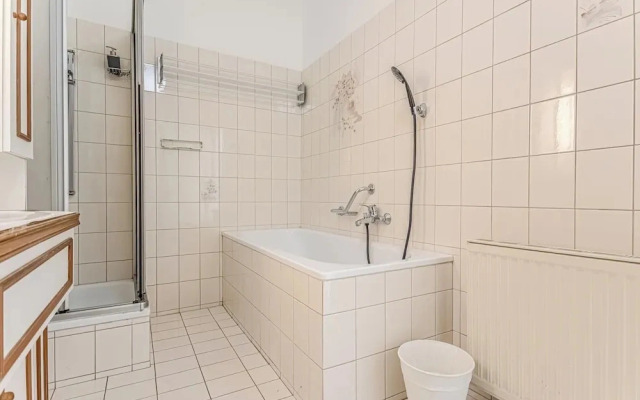 Bright Central Rooms Ideal For Long Stay