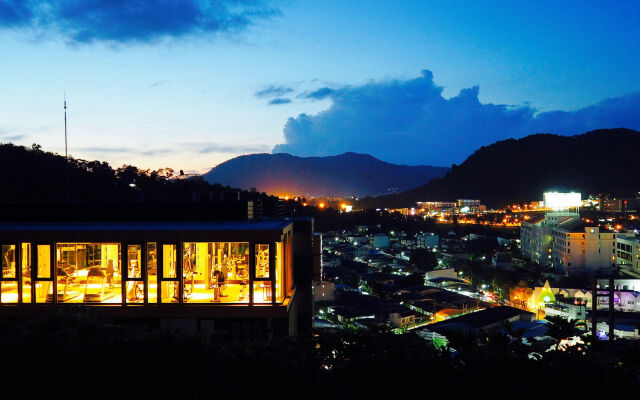 Отель Duplex Height Phuket Пхукет вид на фасад