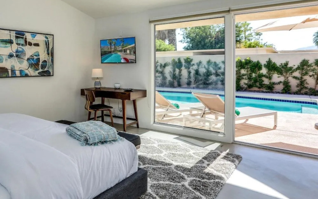 Movie Colony Palms