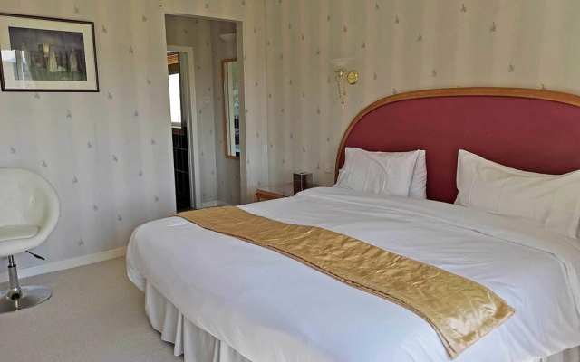 Loch Roag Guest House & Eshcol Guest House