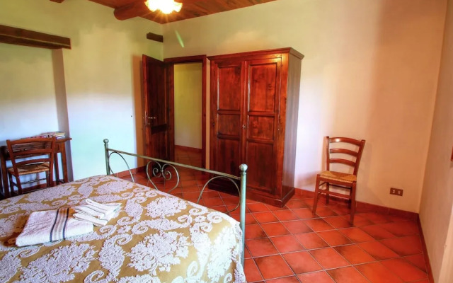 Charming Tuscan Farmhouse
