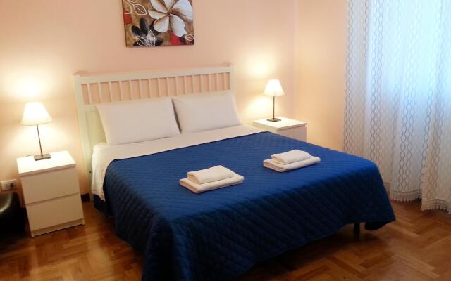 Отель B&B Tibur Station Holiday вид на фасад