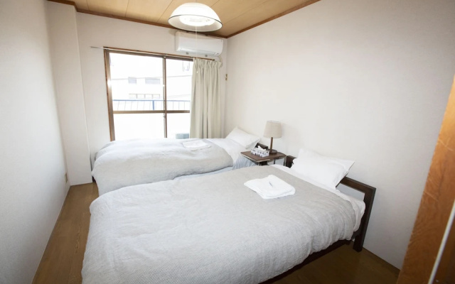 Lazy House - Hostel