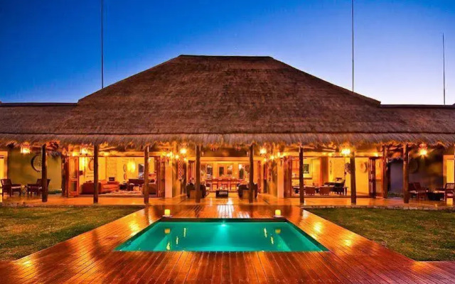 BotseBotse Luxury Retreat