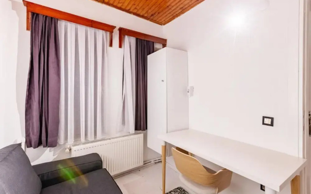 Central Flat Near Taksim Square in Sisli