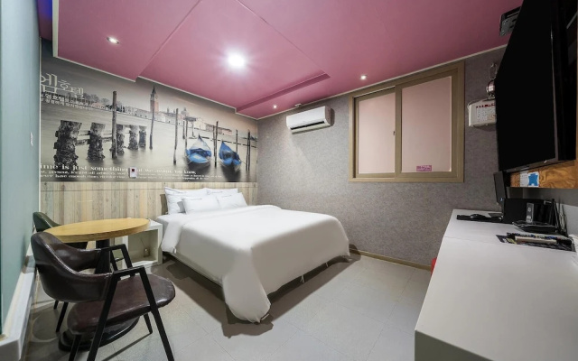 Jinju M Hotel