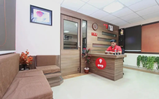 Green Paradise Luxury Suites by OYO Rooms